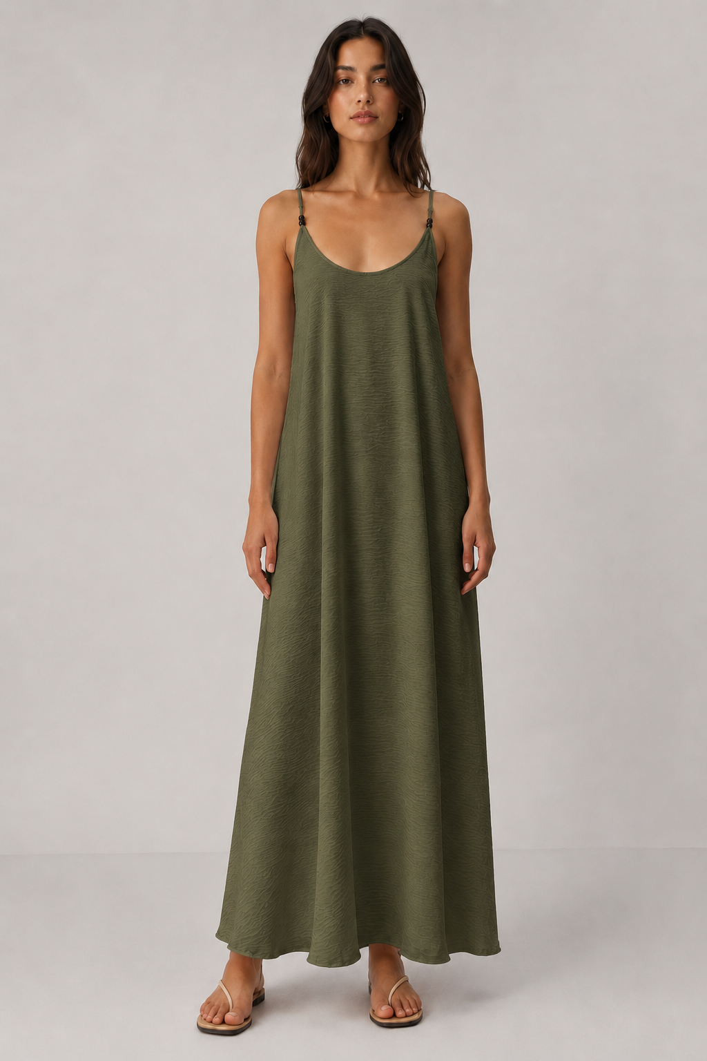 Vestito lungo con spalline e perline